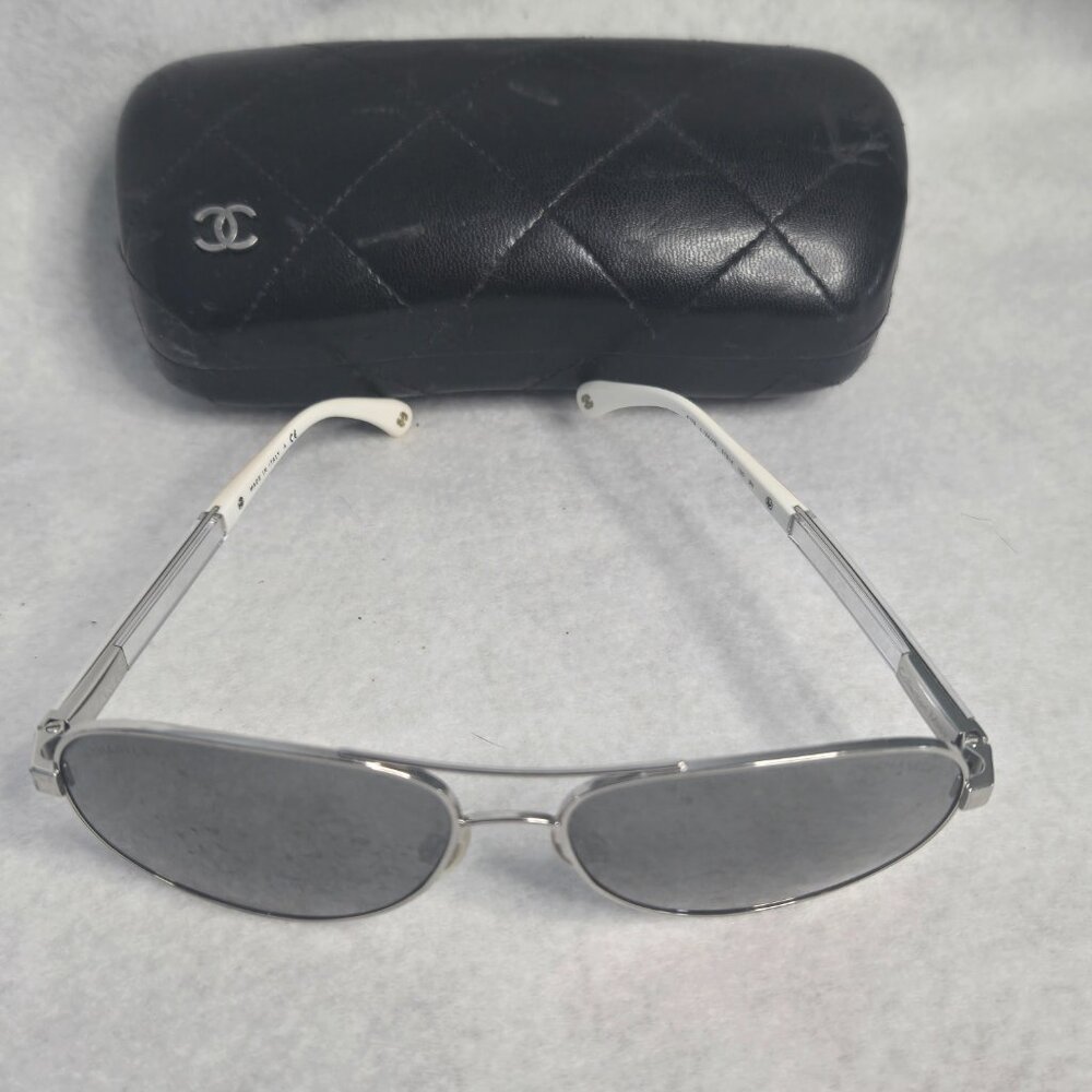 Chanel Designer Aviator sunglasses model 4179 - Picture 2 of 11